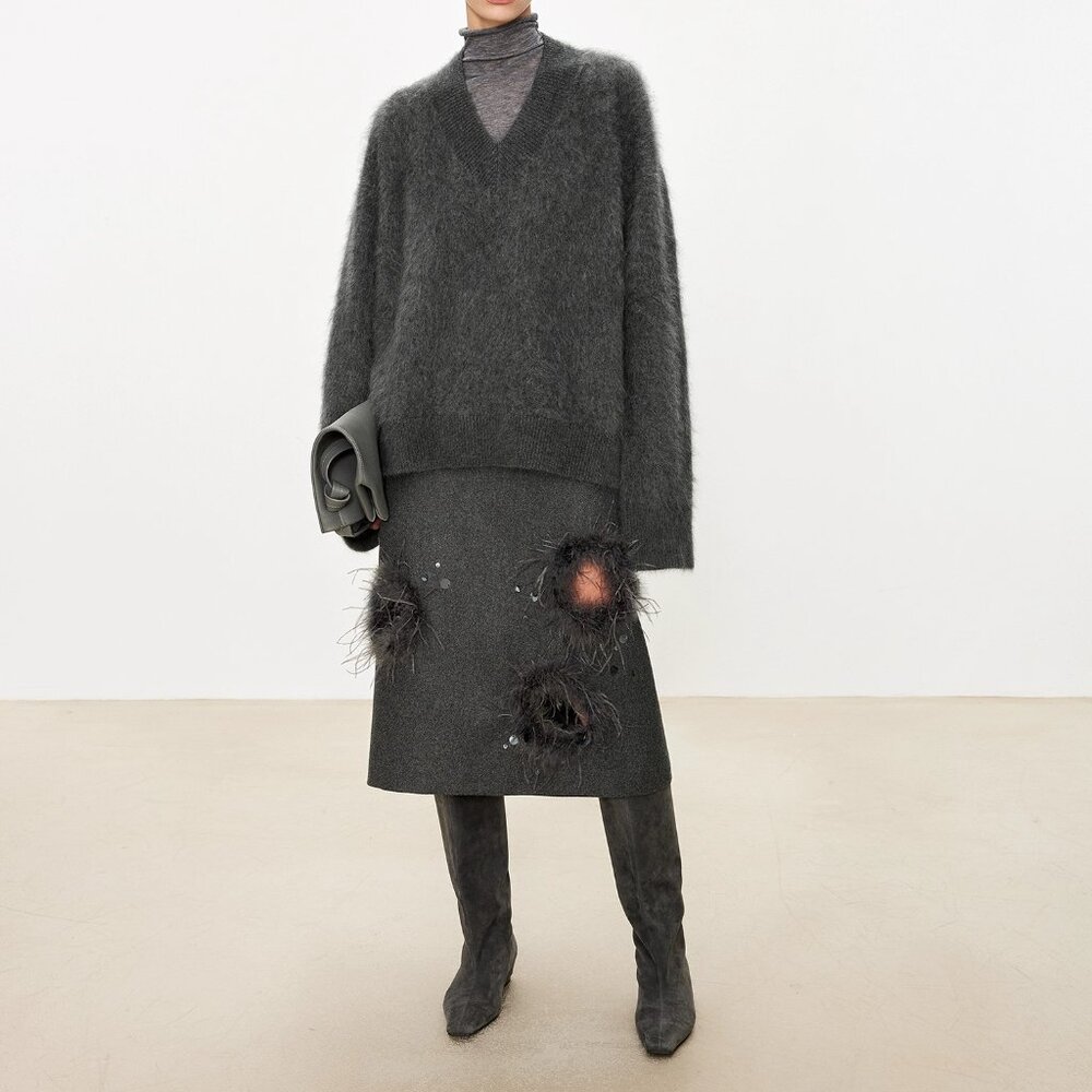 CHICJOC Ostrich Feather Embellished Wool Midi Skirt Luxury Handcrafted Appliqué - Picture 3 of 16